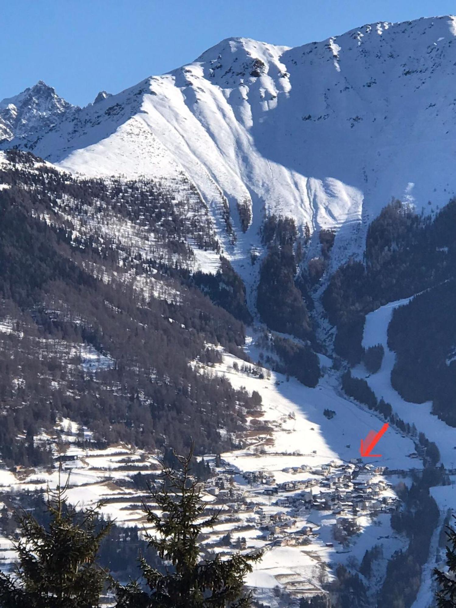 Appartement Schneekristall Fendels Ruang foto